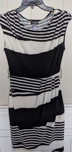 Black and White Bisou Bisou dress size 6.